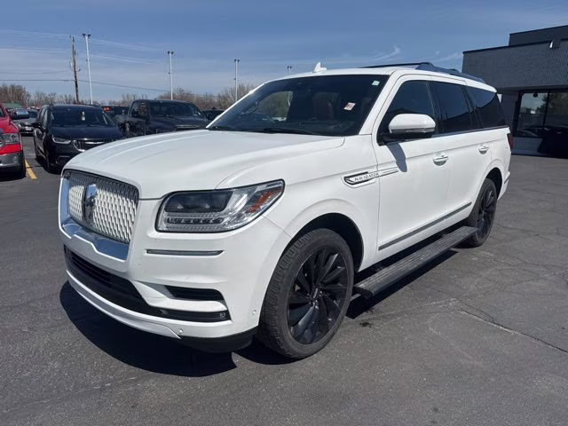 2021 Pristine White Lincoln Navigator Reserve 4X4 SUV