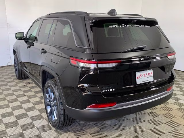 2026 Diamond Black Crystal Pearlcoat Jeep Grand Cherokee 85th Anniversary Edition 4X4 SUV