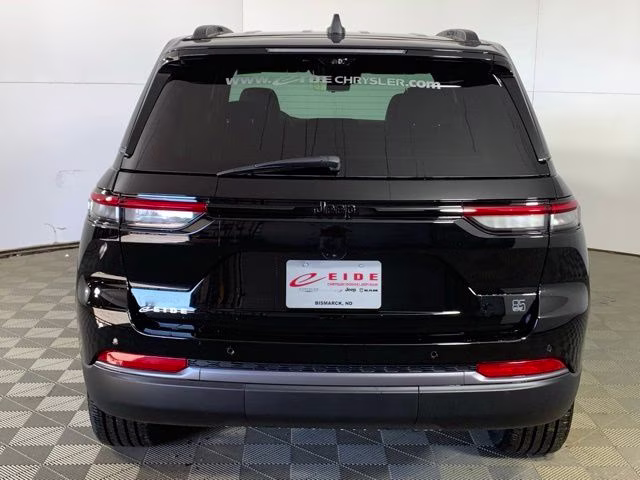 2026 Diamond Black Crystal Pearlcoat Jeep Grand Cherokee 85th Anniversary Edition 4X4 SUV