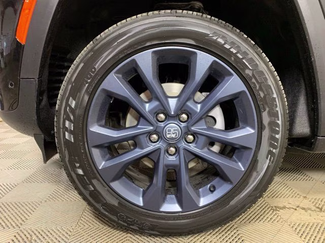 2026 Diamond Black Crystal Pearlcoat Jeep Grand Cherokee 85th Anniversary Edition 4X4 SUV