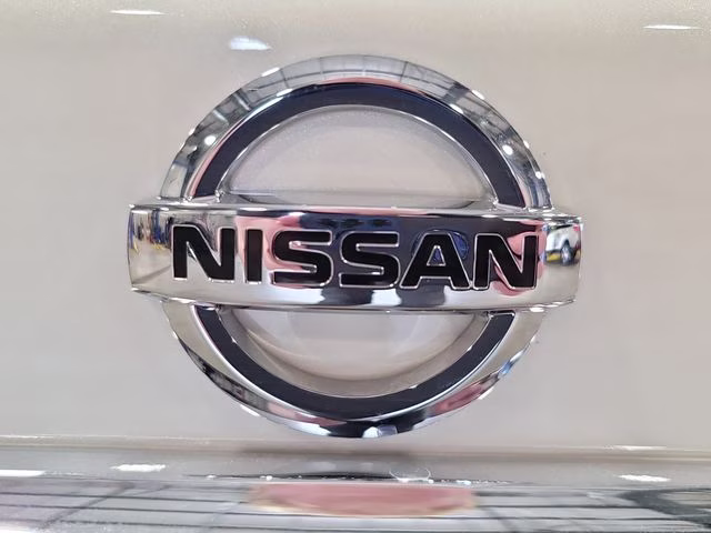 2022 Pearl White Tricoat Nissan Maxima Platinum FWD Sedan