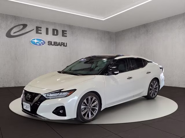 2022 Pearl White Tricoat Nissan Maxima Platinum FWD Sedan