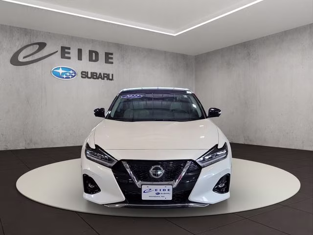 2022 Pearl White Tricoat Nissan Maxima Platinum FWD Sedan