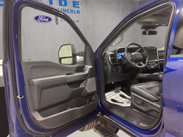 2026 Argon Blue Metallic Ford Super Duty F-350 SRW Lariat Black Appearance 4X4 Truck