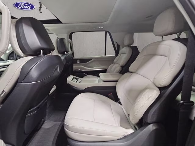 2026 Starlight Gray Premium Co Lincoln Navigator Reserve 4X4 SUV