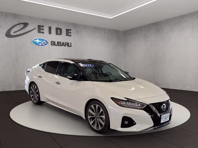 2022 Pearl White Tricoat Nissan Maxima Platinum FWD Sedan