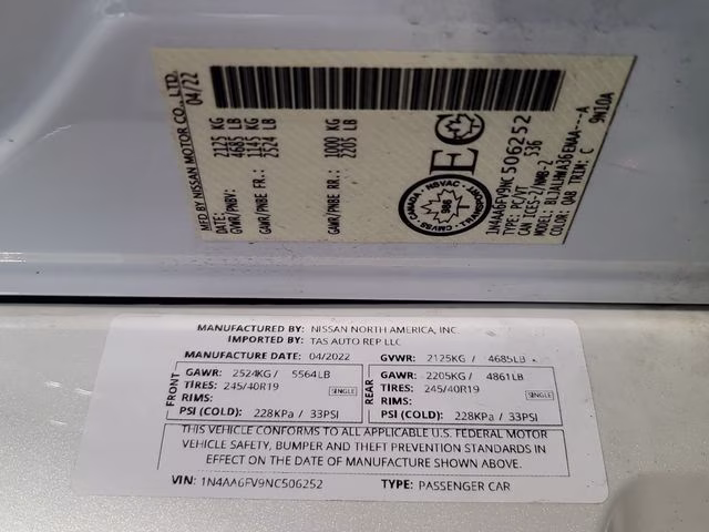 2022 Pearl White Tricoat Nissan Maxima Platinum FWD Sedan