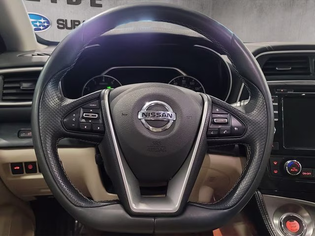 2022 Pearl White Tricoat Nissan Maxima Platinum FWD Sedan