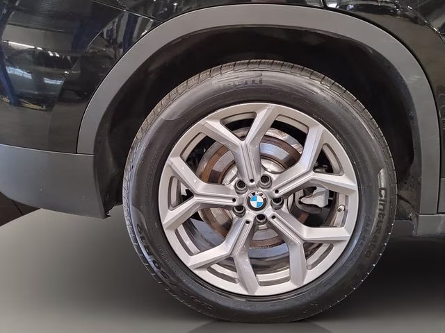 2025 Jet Black BMW X4 xDrive30i AWD SUV