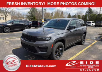 2025 Baltic Gray Metallic Clearcoat Jeep Grand Cherokee Limited 4X4 SUV