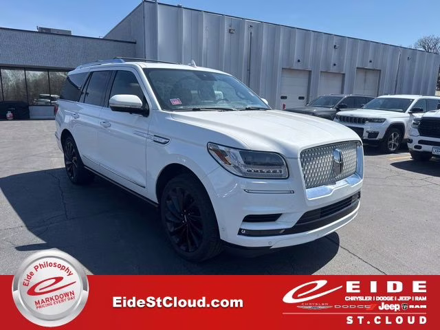 2021 Pristine White Lincoln Navigator Reserve 4X4 SUV