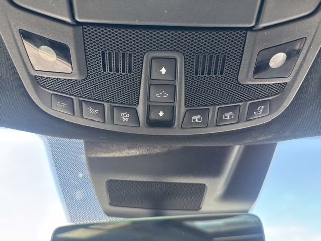 2021 Pristine White Lincoln Navigator Reserve 4X4 SUV