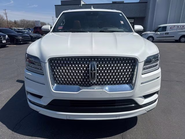 2021 Pristine White Lincoln Navigator Reserve 4X4 SUV