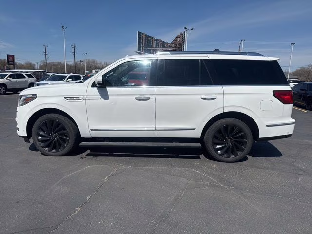 2021 Pristine White Lincoln Navigator Reserve 4X4 SUV