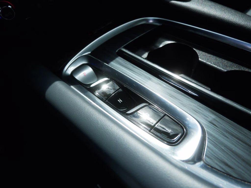 2024 Ebony Twilight Metallic Buick Enclave Essence AWD SUV