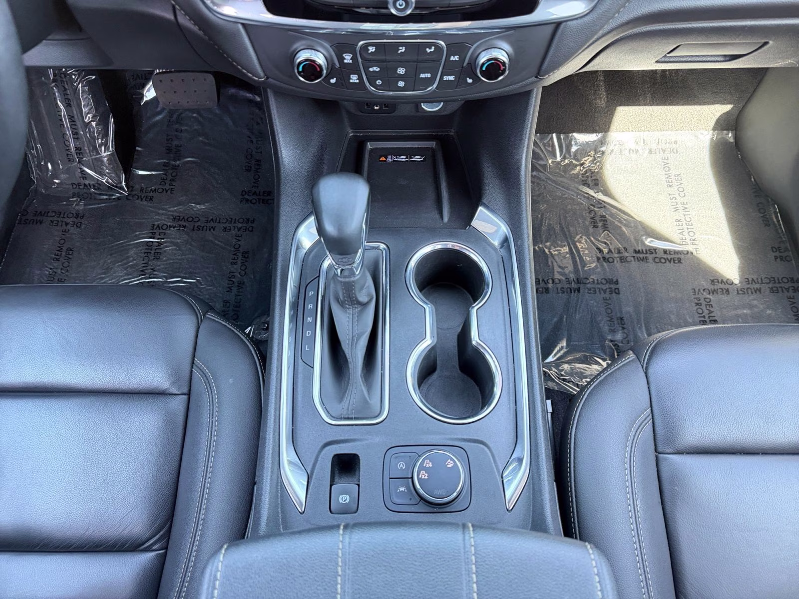 2023 Mosaic Black Metallic Chevrolet Traverse LT Leather AWD SUV