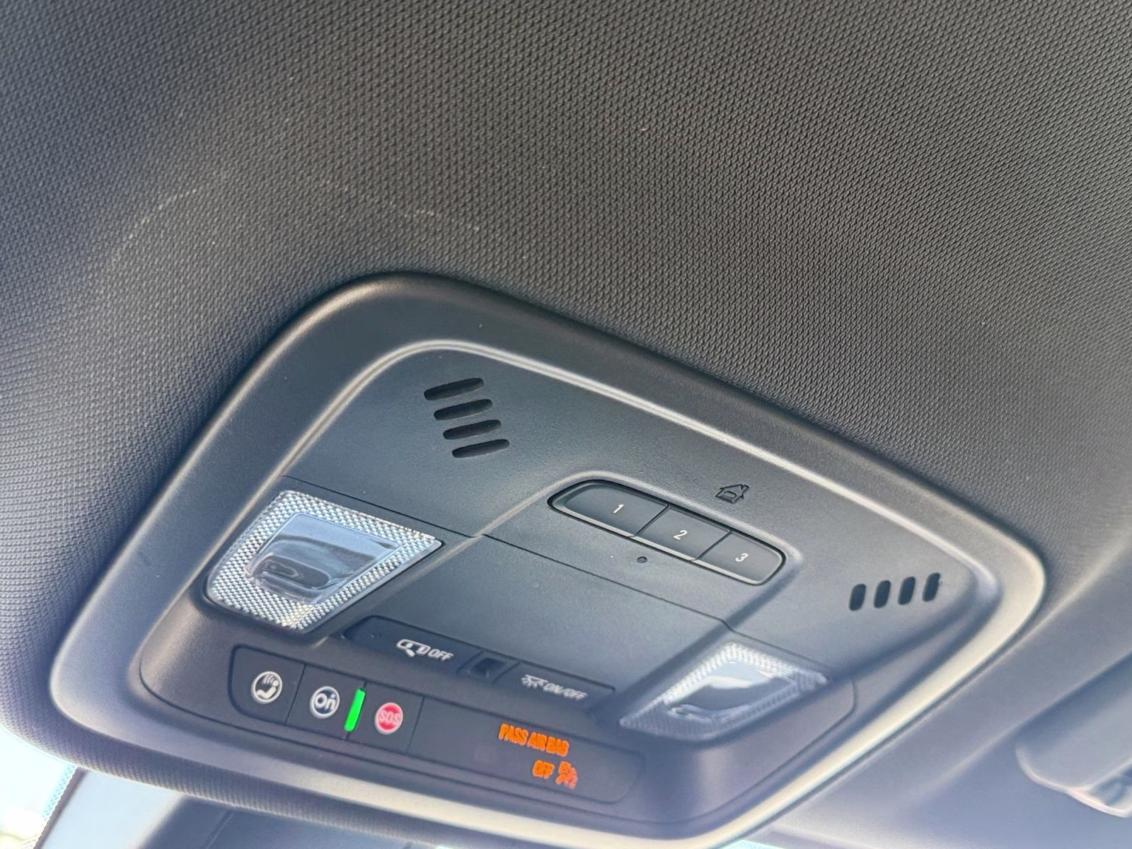 2023 Mosaic Black Metallic Chevrolet Traverse LT Leather AWD SUV
