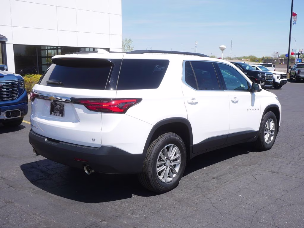 2023 Summit White Chevrolet Traverse LT AWD SUV