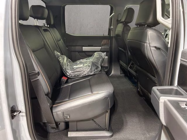 2026 Glacier Gray Met Tri-Coat Ford Super Duty F-250 SRW Lariat Black Appearance 4X4 Truck