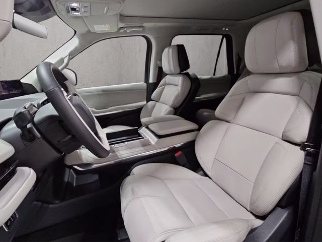 2026 Starlight Gray Premium Co Lincoln Navigator Reserve 4X4 SUV