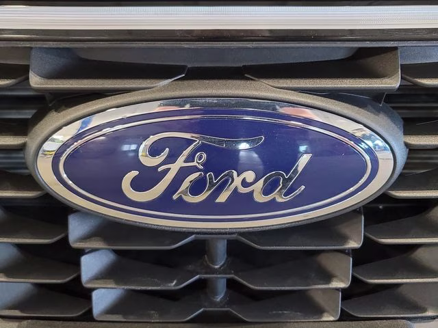 2025 Carbonized Gray Metallic Ford Escape Platinum AWD SUV