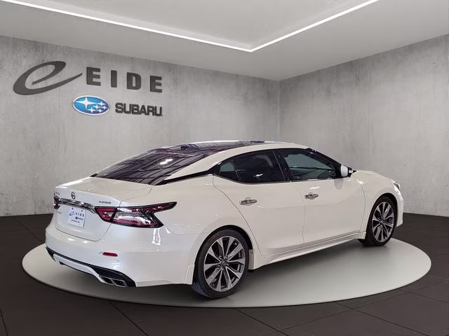 2022 Pearl White Tricoat Nissan Maxima Platinum FWD Sedan