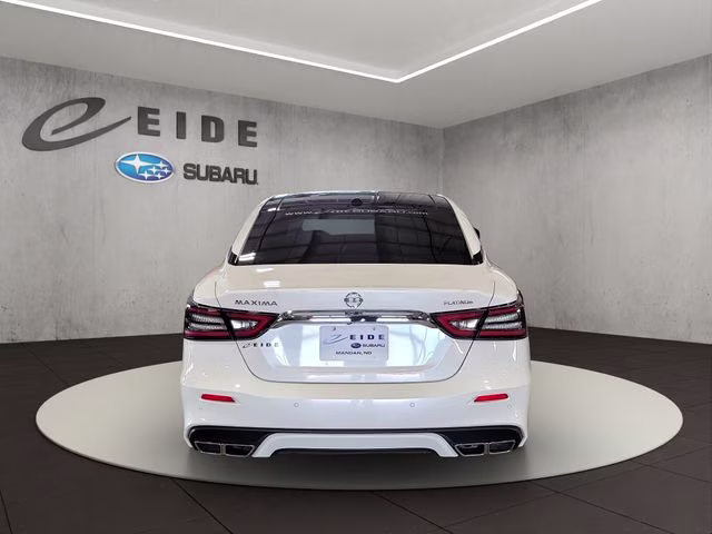 2022 Pearl White Tricoat Nissan Maxima Platinum FWD Sedan