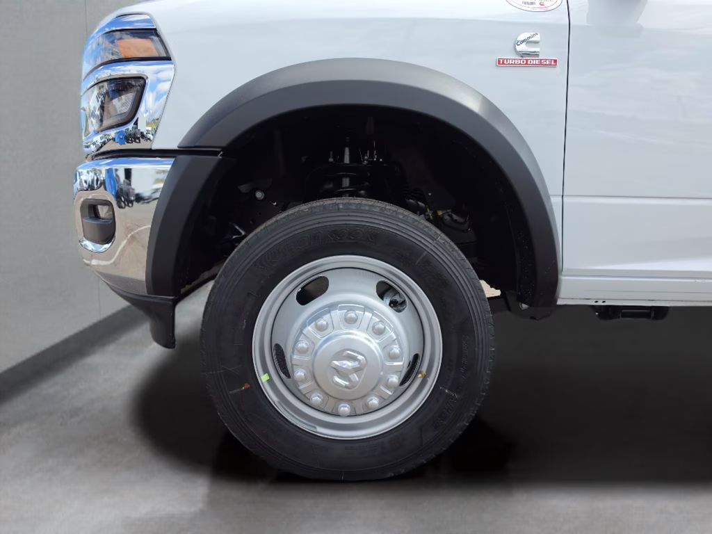 2026 Bright White Clearcoat Ram 5500HD Tradesman 4X4 Truck