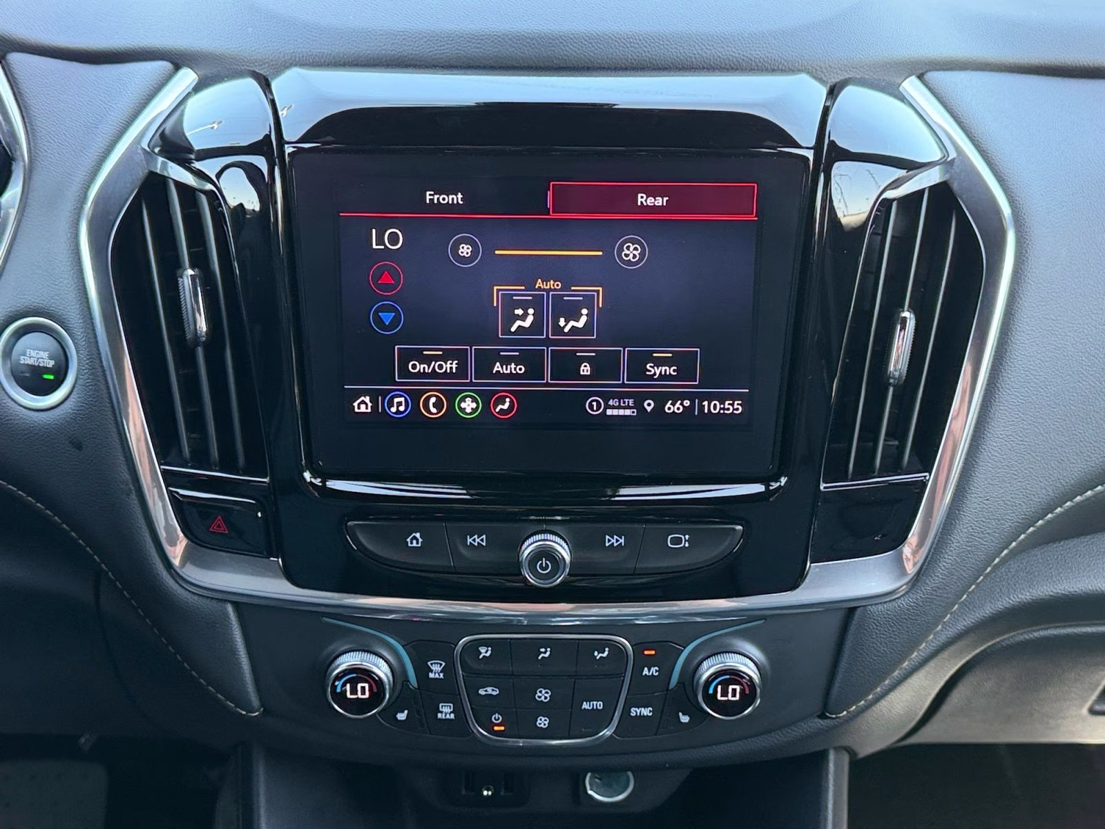 2023 Mosaic Black Metallic Chevrolet Traverse LT Leather AWD SUV