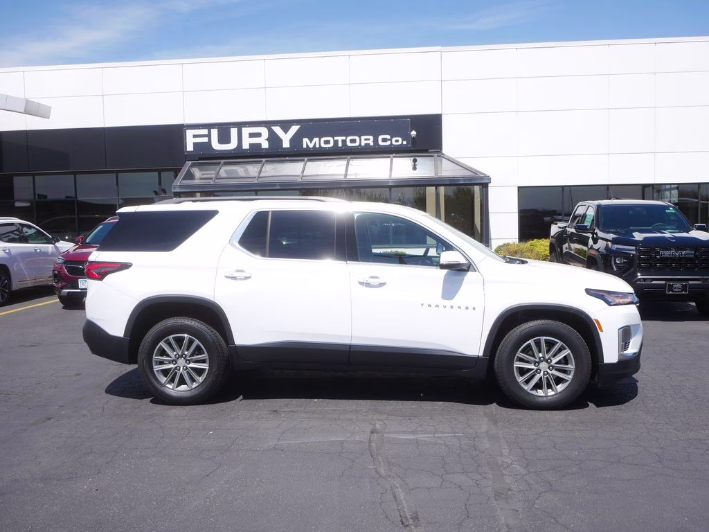 2023 Summit White Chevrolet Traverse LT AWD SUV
