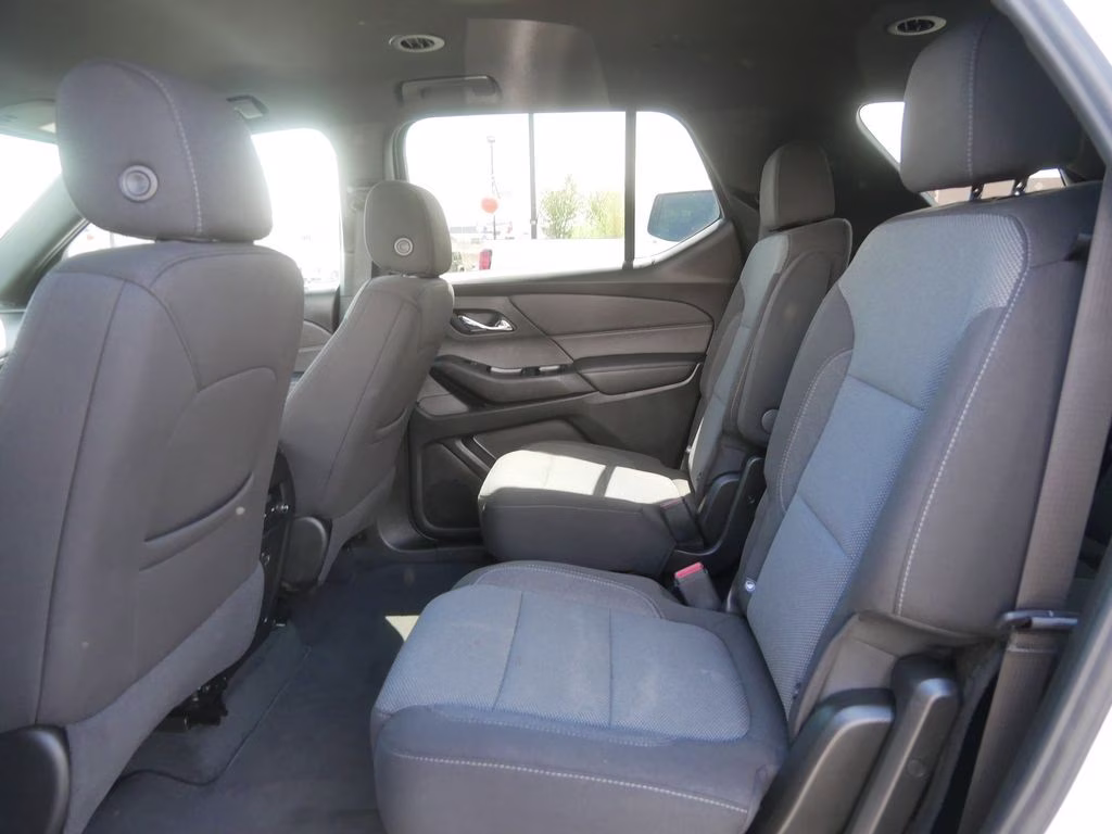 2023 Summit White Chevrolet Traverse LT AWD SUV