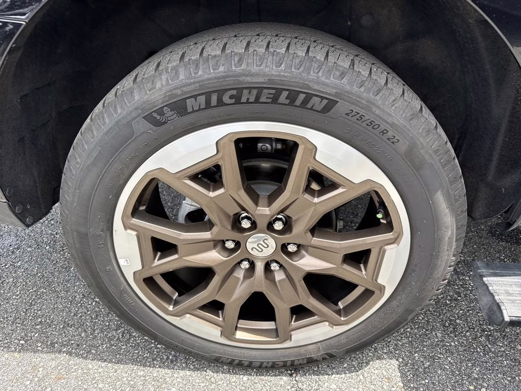 2025 Agate Black Metallic Ford Expedition Max King Ranch 4X4 SUV