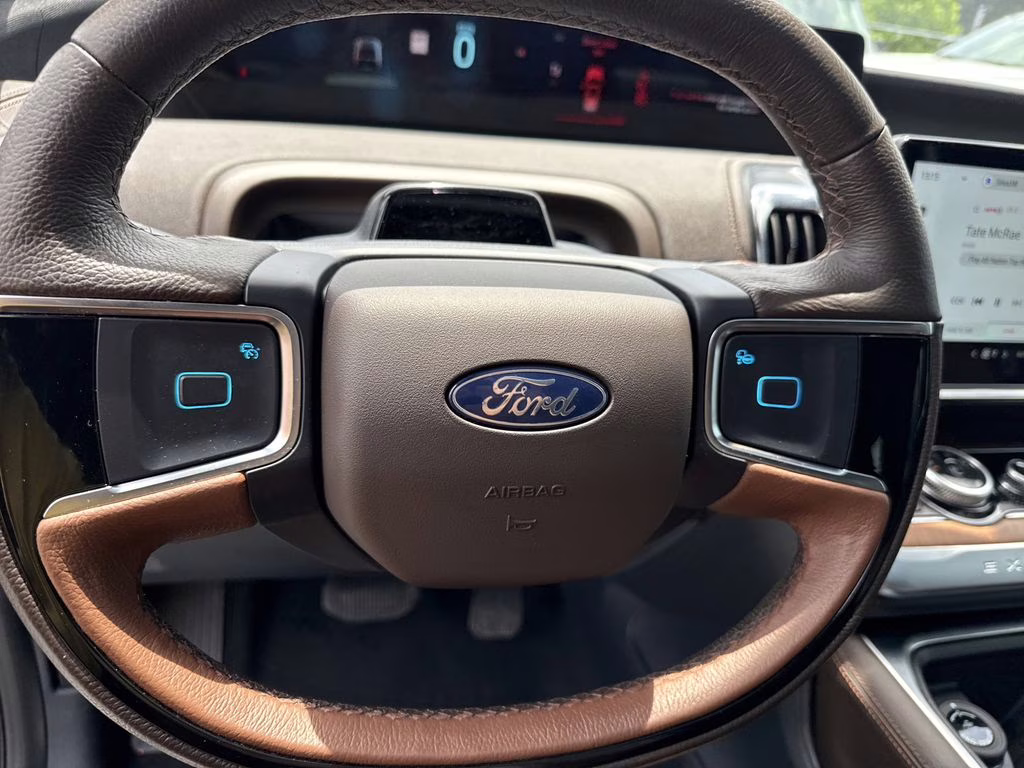 2025 Agate Black Metallic Ford Expedition Max King Ranch 4X4 SUV