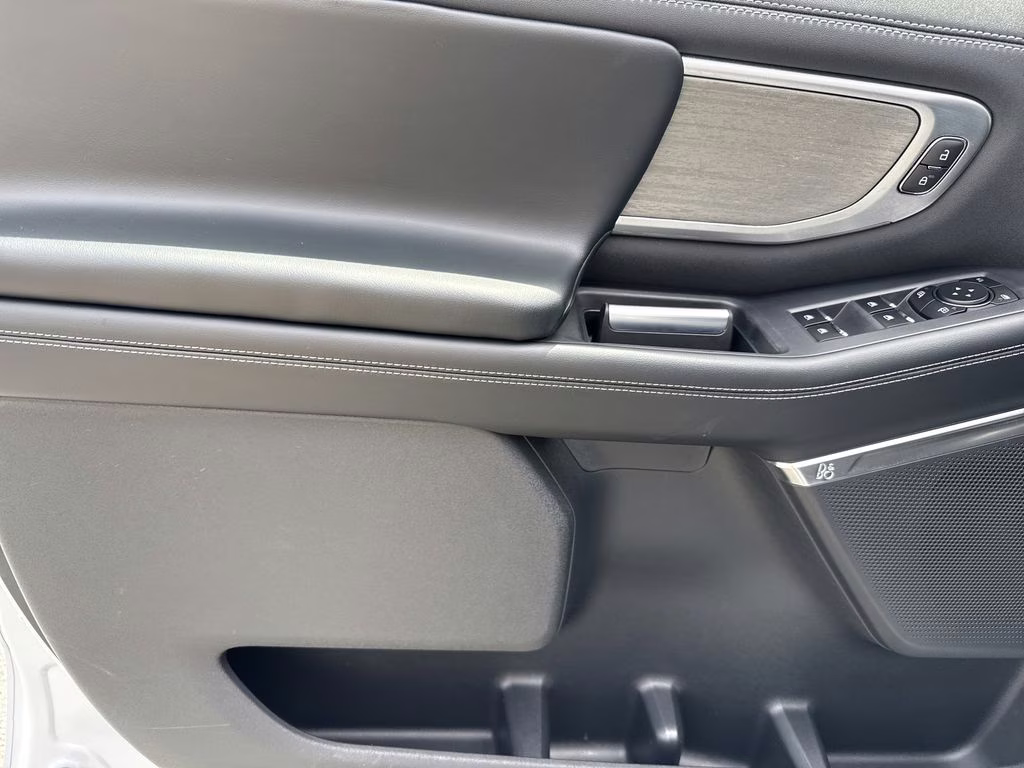 2025 Space Silver Metallic Ford Expedition Platinum 4X4 SUV