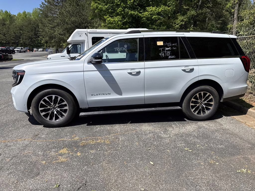 2025 Space Silver Metallic Ford Expedition Platinum 4X4 SUV