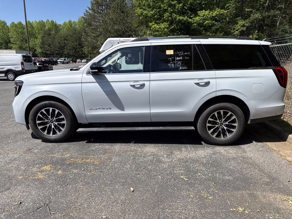 2025 Space Silver Metallic Ford Expedition Platinum 4X4 SUV