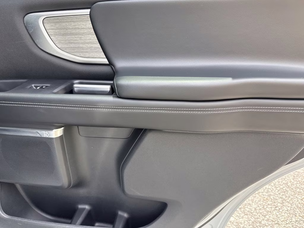 2025 Space Silver Metallic Ford Expedition Platinum 4X4 SUV