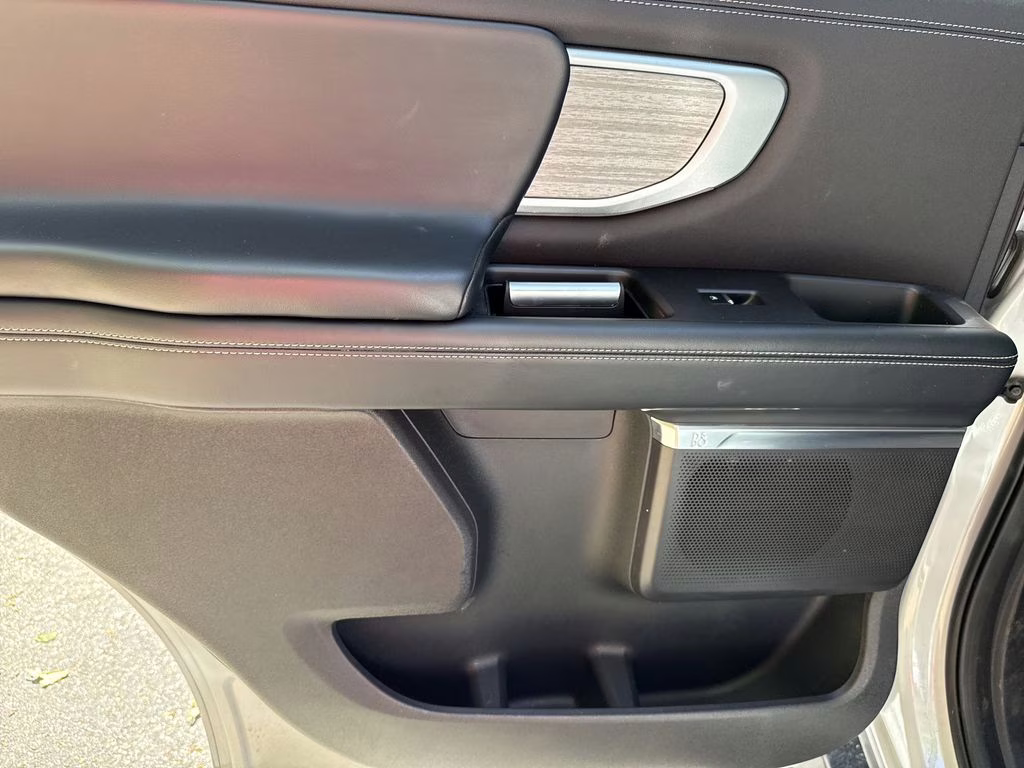 2025 Space Silver Metallic Ford Expedition Platinum 4X4 SUV