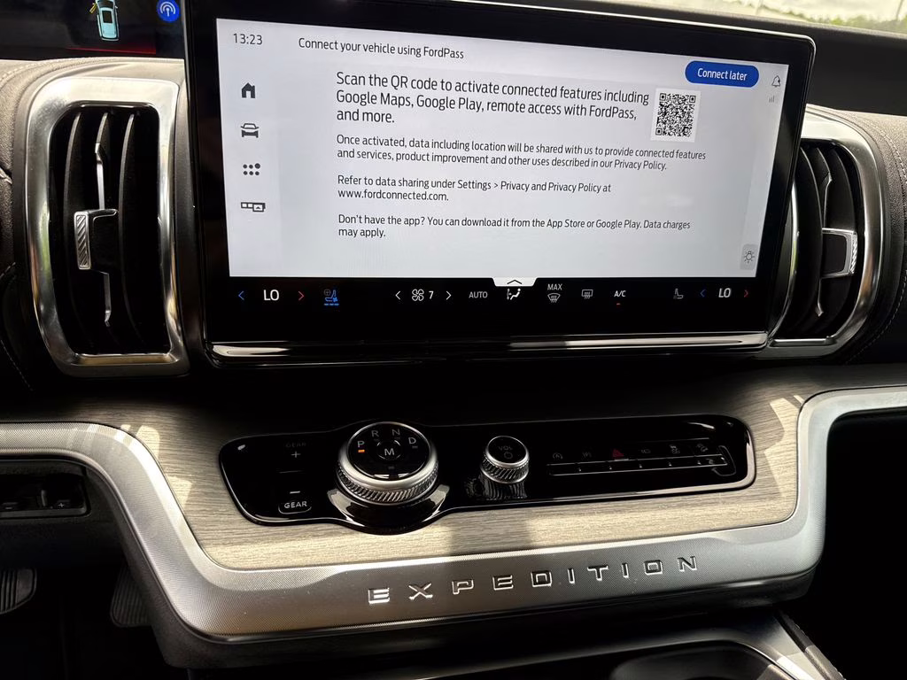 2025 Space Silver Metallic Ford Expedition Platinum 4X4 SUV