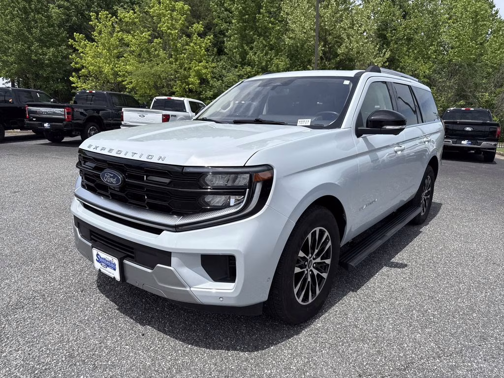 2025 Space Silver Metallic Ford Expedition Platinum 4X4 SUV