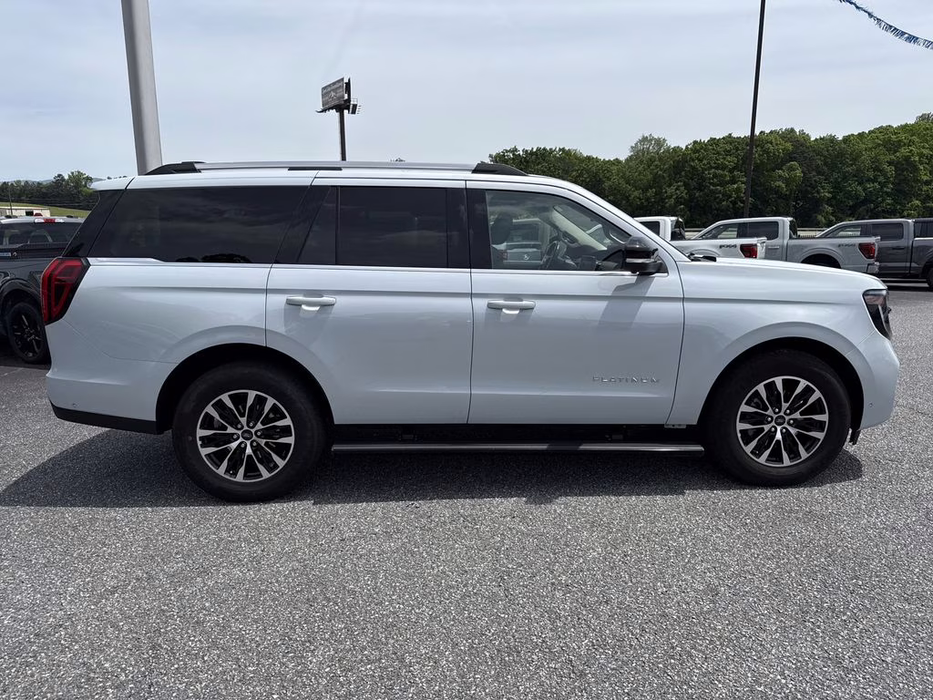 2025 Space Silver Metallic Ford Expedition Platinum 4X4 SUV