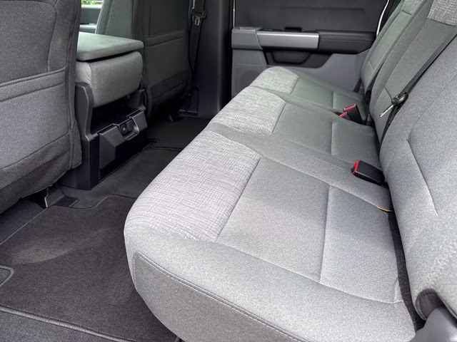 2026 Oxford White Ford Super Duty F-250 SRW 4X4 Truck