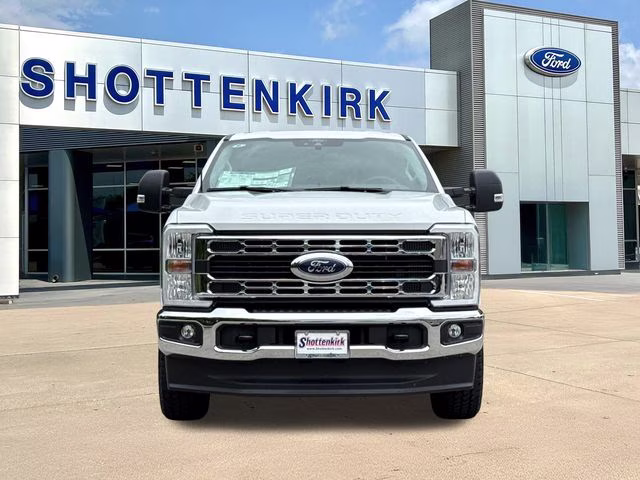 2026 Oxford White Ford Super Duty F-250 SRW 4X4 Truck