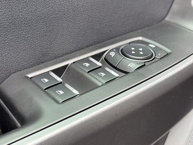2026 Oxford White Ford Super Duty F-250 SRW 4X4 Truck