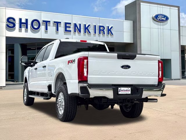 2026 Oxford White Ford Super Duty F-250 SRW 4X4 Truck