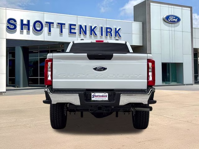 2026 Oxford White Ford Super Duty F-250 SRW 4X4 Truck