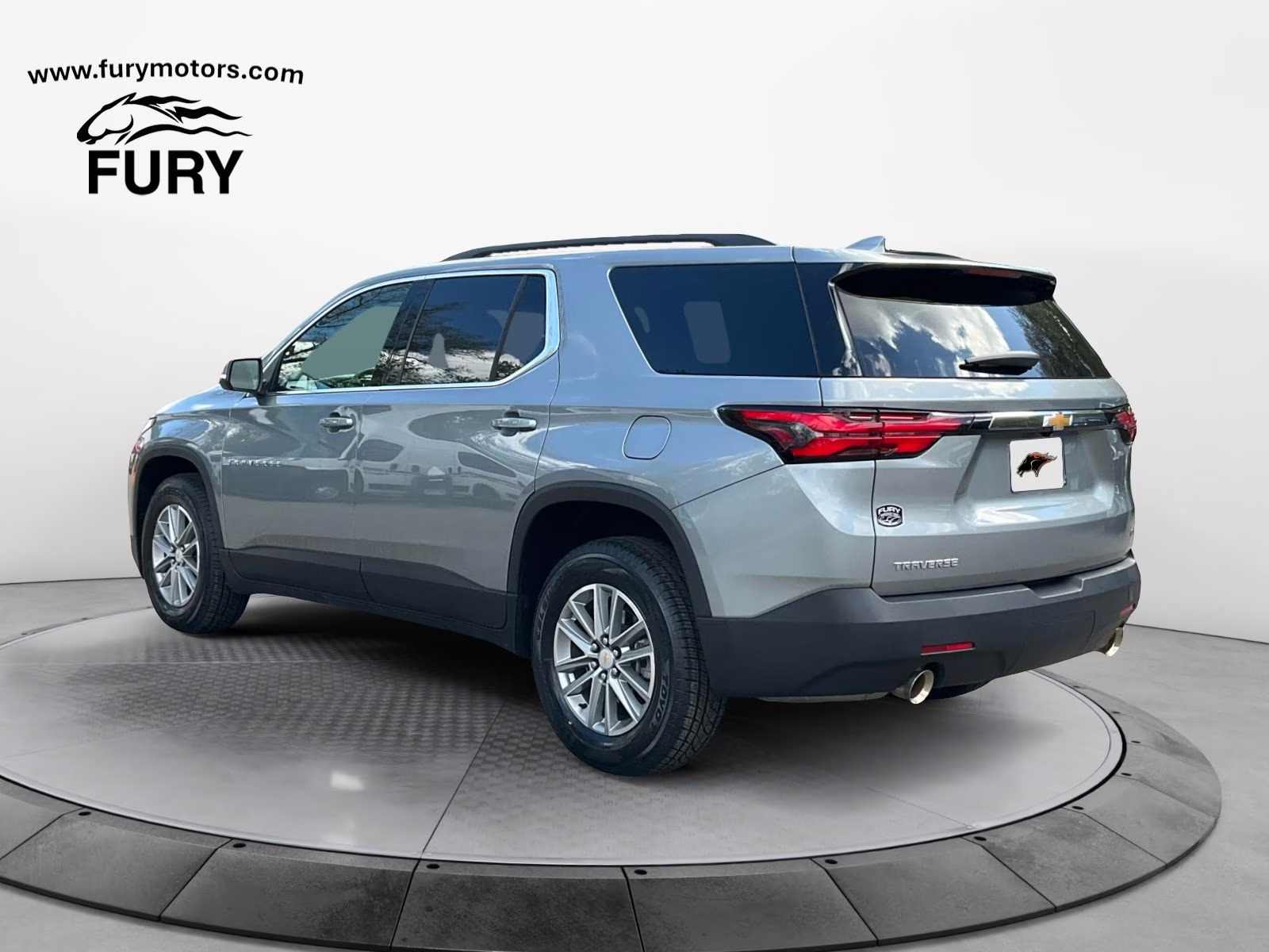 2023 Sterling Gray Metallic Chevrolet Traverse LT FWD SUV