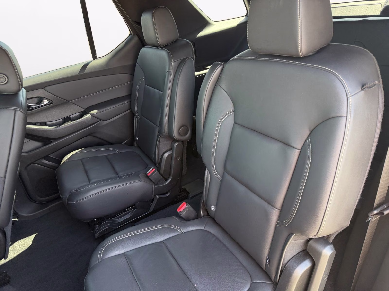 2023 Mosaic Black Metallic Chevrolet Traverse LT Leather AWD SUV