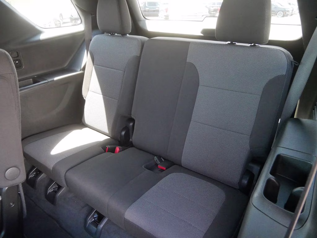 2023 Summit White Chevrolet Traverse LT AWD SUV