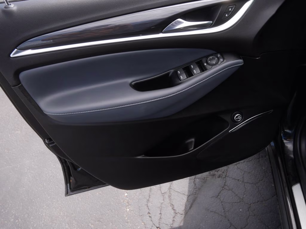 2024 Ebony Twilight Metallic Buick Enclave Essence AWD SUV